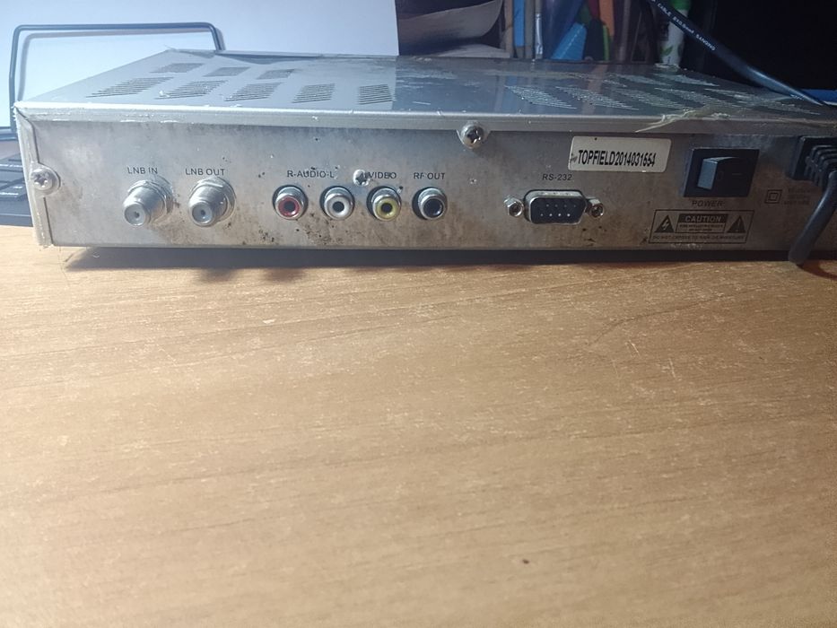 Тюнера в рабочем состоянии с пультом