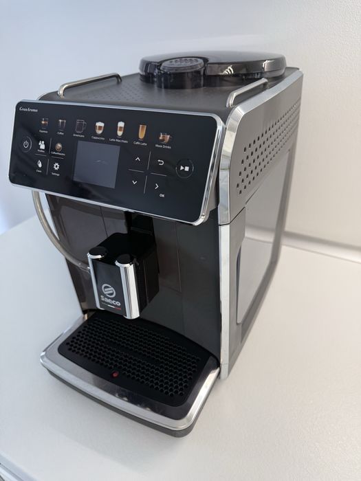 Expressor SAECO GranAroma Automat, aparat de cafea cu spumant de lapte, SM6580/10