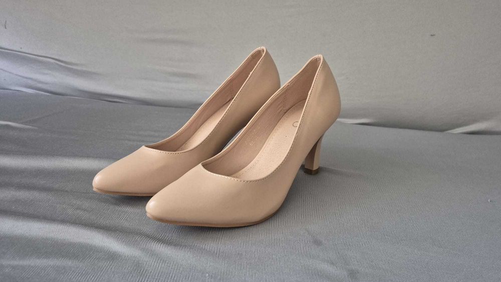 Pantofi dama cu toc,marimea 35