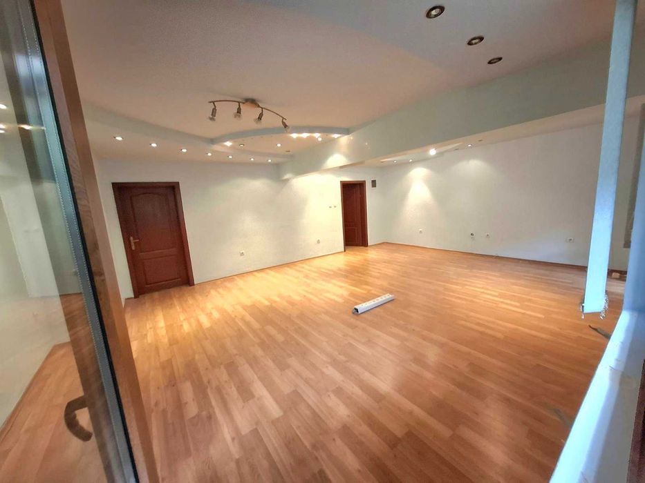 Продава се Офис в Стара Загора, Аязмото - 56 кв.м за 1197 €/кв.м - Снимка #1