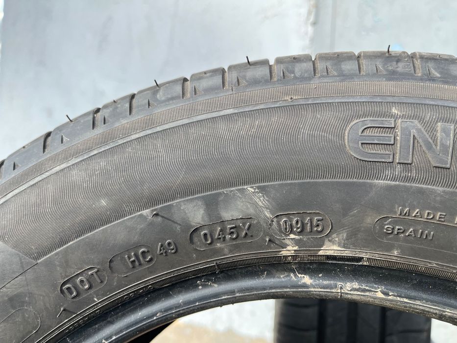 4 бр. летни гуми 215/60/16 Michelin DOT 0915 5-5,5 mm