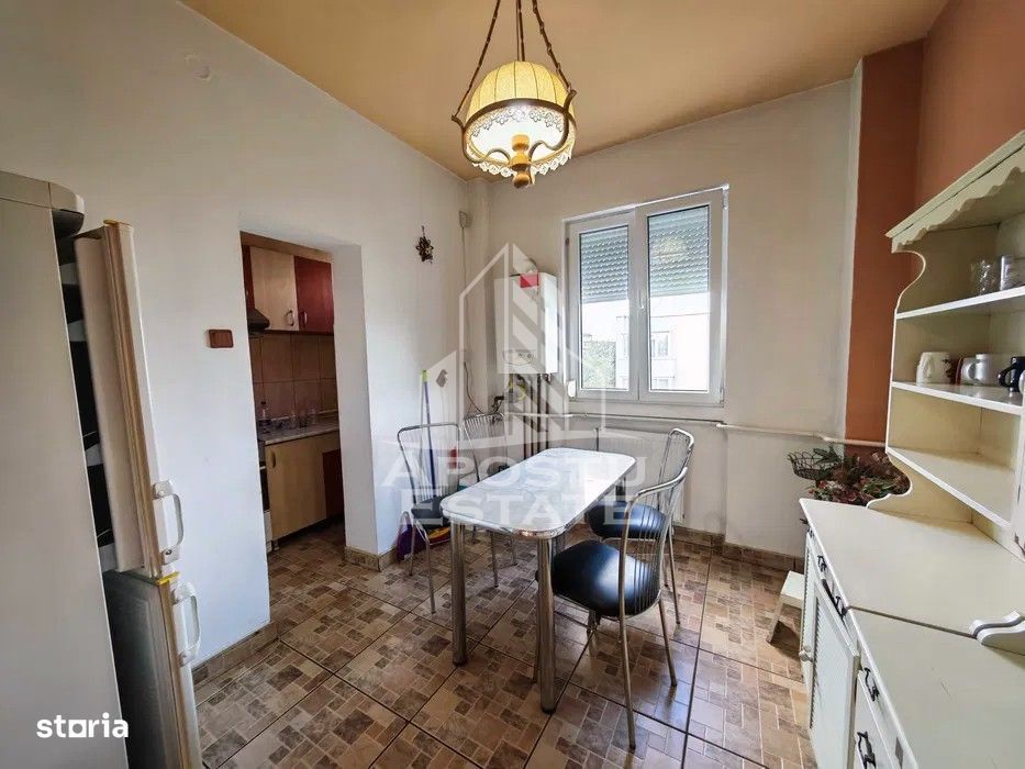 Apartament 3 camere de inchiriat, centrala proprie, zona ISHO, Timis