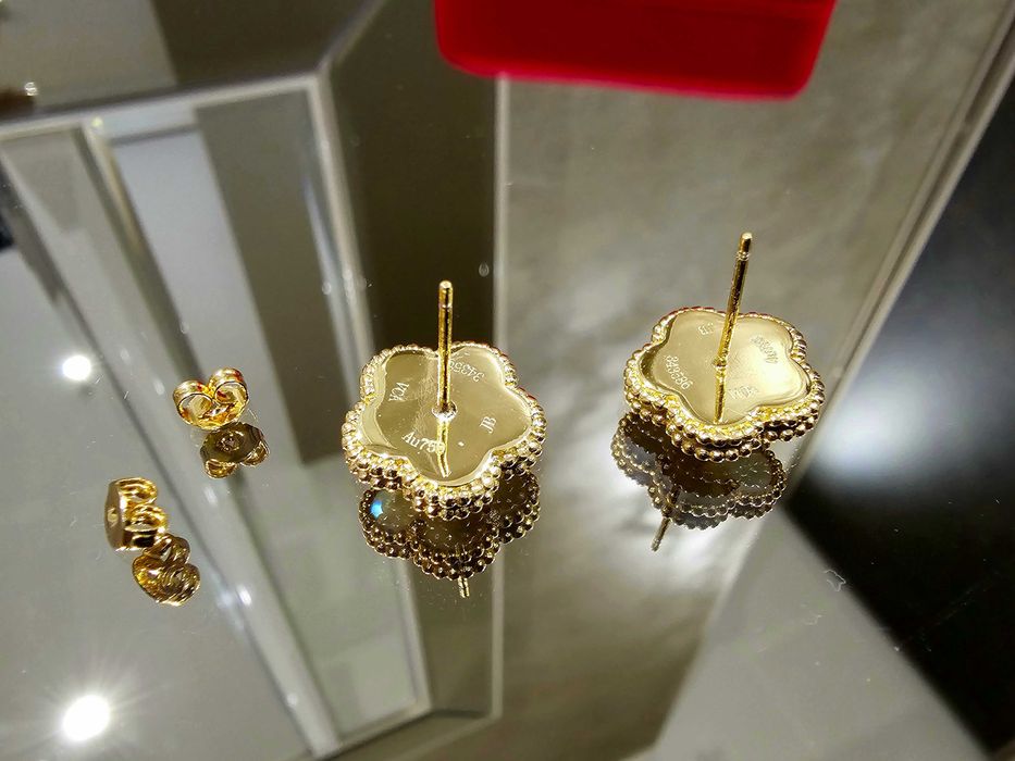 Van Cleef & Arpels VCA Gold Mother of Pearl Lucky Spring Дамски Обеци