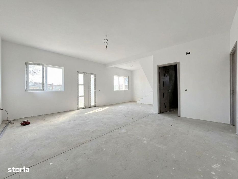 Vilă P+M cu 5 Camere - Lumina