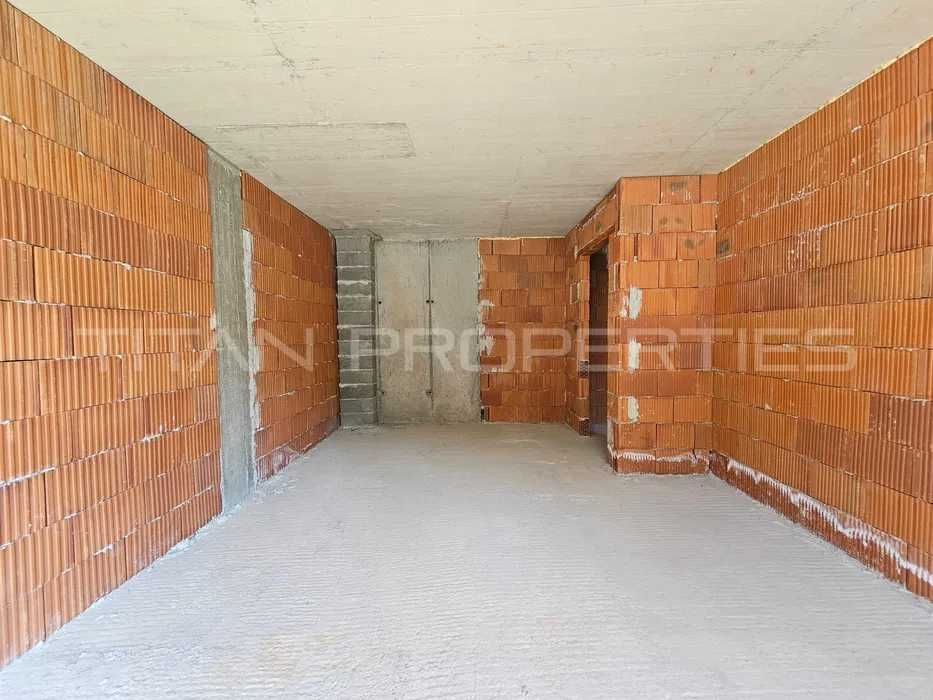 Продава се Двустаен апартамент в Пловдив, Христо Смирненски - 65 кв.м за 1305 €/кв.м - Снимка #1