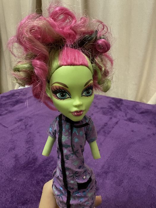 Продам куклу Monster High