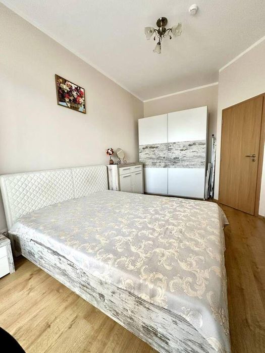 Дава се под наем Двустаен апартамент в Бургас, Зорница - 72 кв.м за 698.19 € - Снимка #2