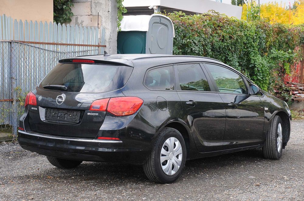 OPEL Astra J 2014 1.6CDTi 120 CP E5 6 trepte AC/clima navi, recent adus Germania