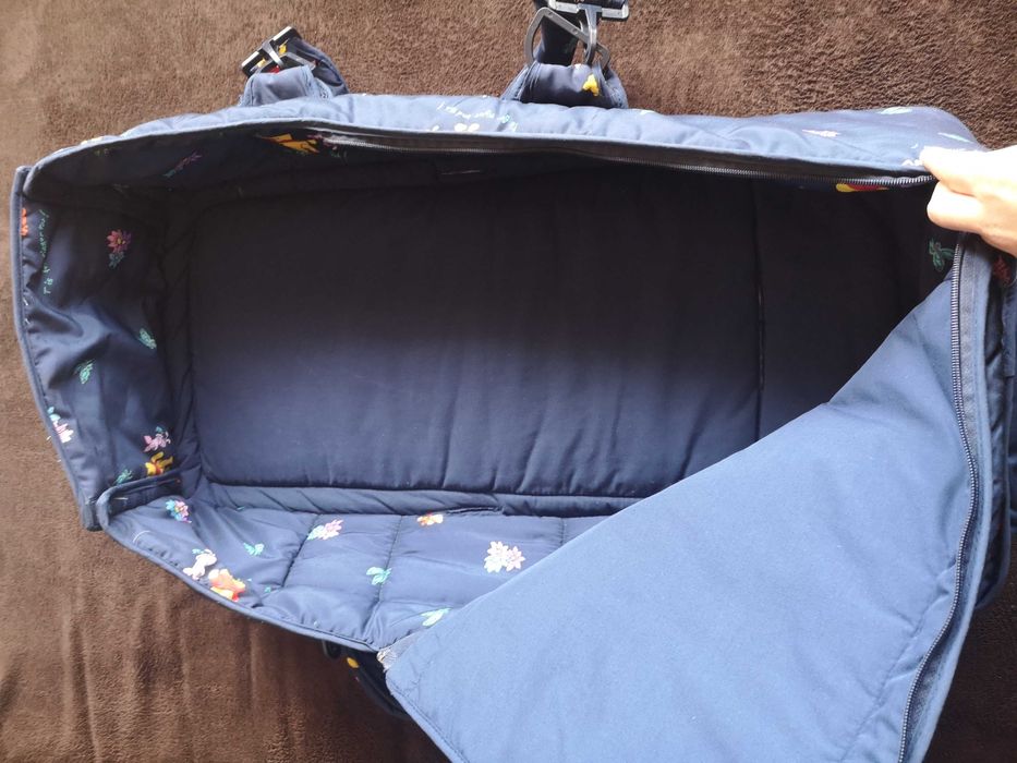 Бебешки тъмносин кош