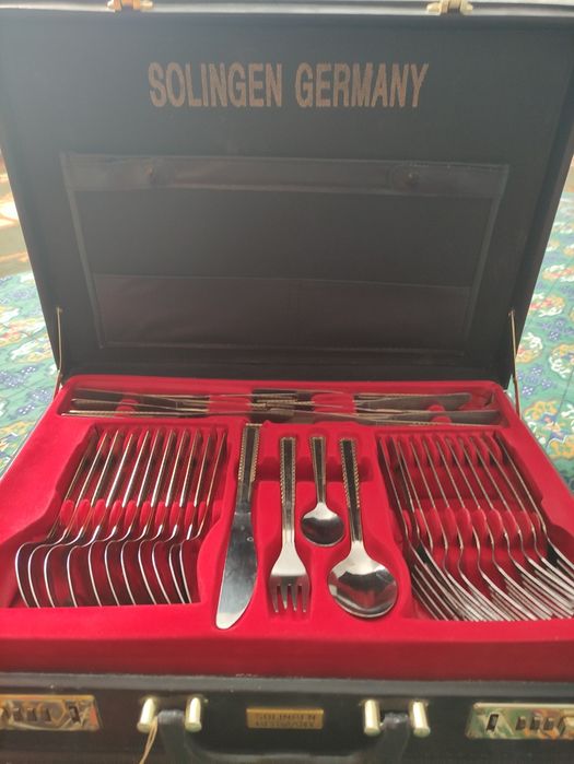 Столовые приборы в чемодане качество