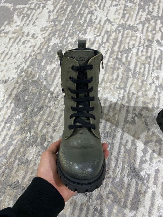 Қыстық аяқ киім .