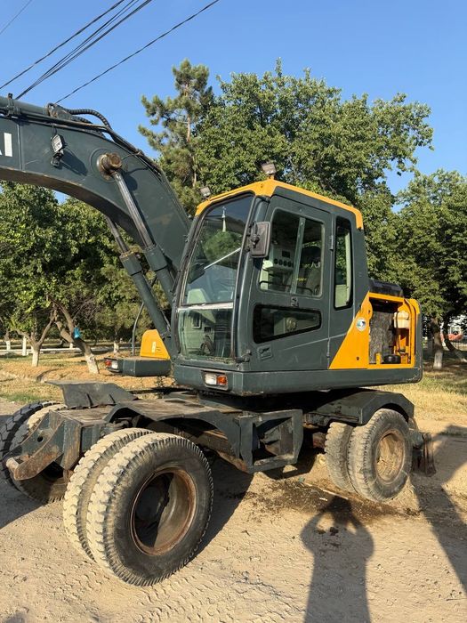 Ekskavator sotiladi 140 talik