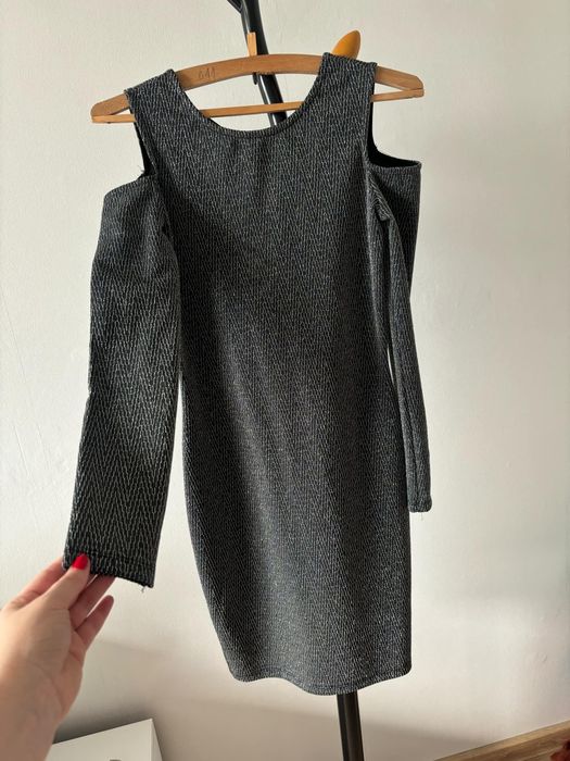 Нова рокля размер S. Подарък панталон .