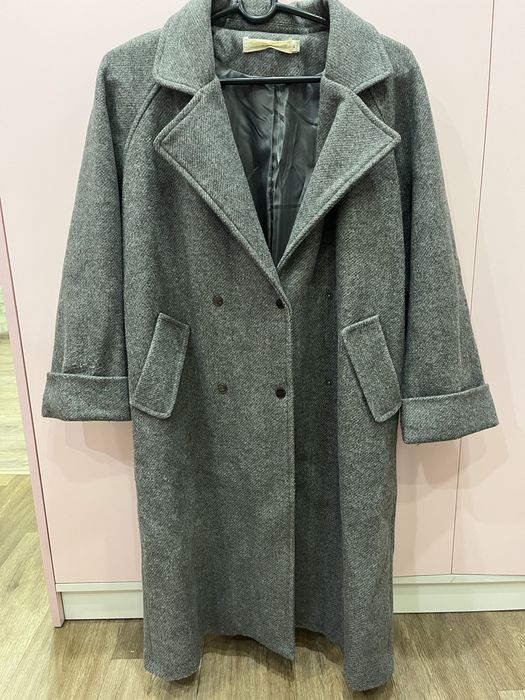 Продам пальто /осень-весна/