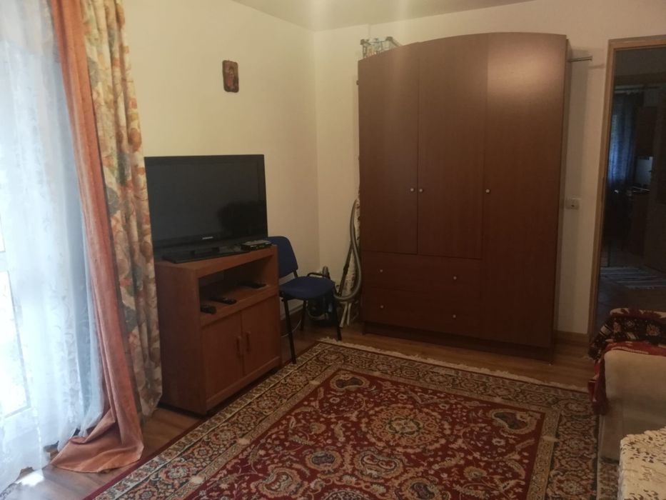 Ap 2 camere de inchiriat - intrare Obcini