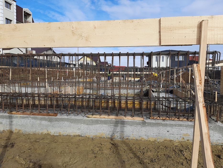 Construcții la cheie si la rosu