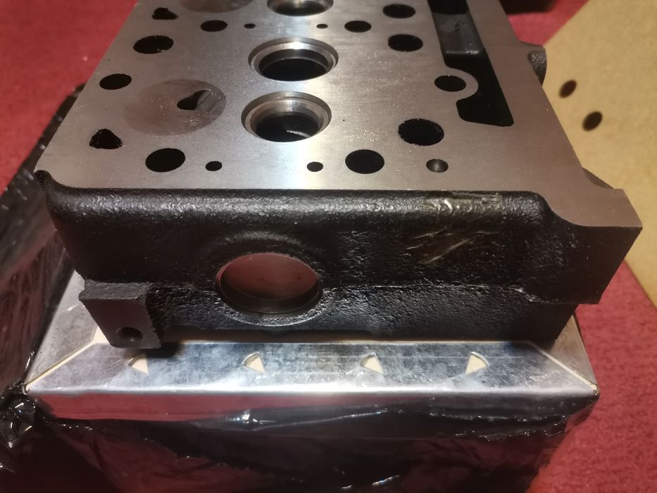 Chiulasa pt.Kubota V2203 /chiulasa motor Kubota V2203 ind. / STOC Cluj