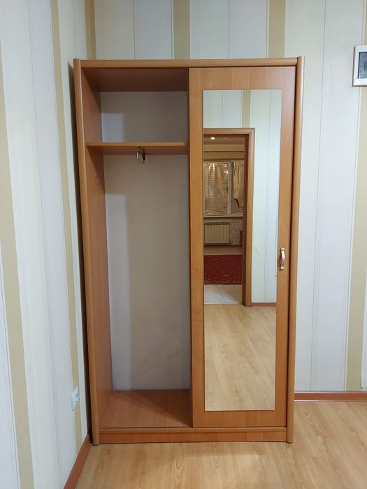 Шкаф в прихожую.