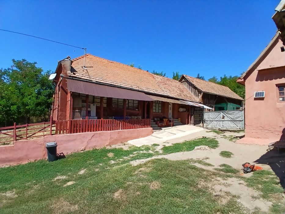 Casa de vazare in Tau comuna Rosia de Secas