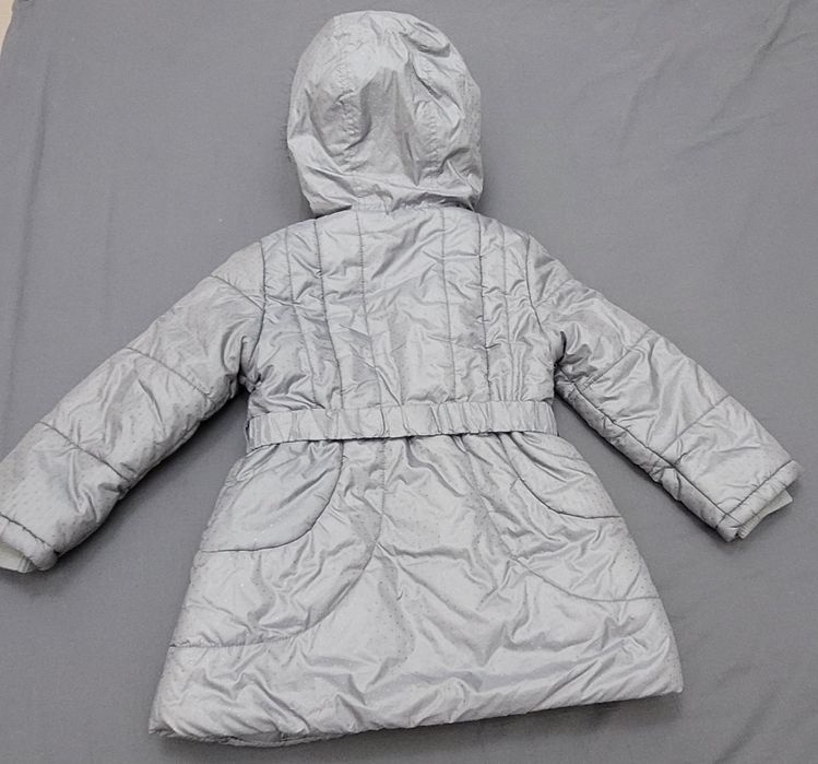 Зимняя куртка для девочек на 4 года