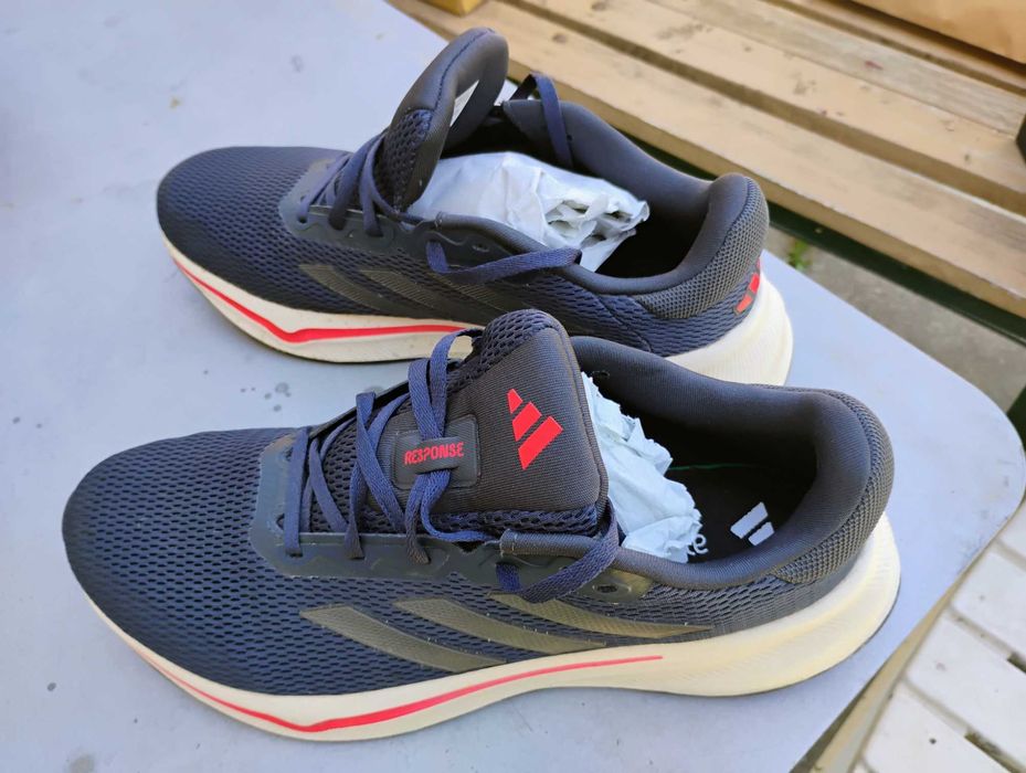 Маратонки за бягане Adidas Response 44 2/3