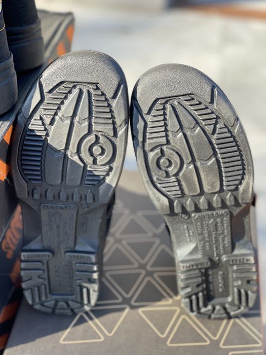 Работни обувки с метално бомбе LYTOS | ARBESKO - 39|40 номер