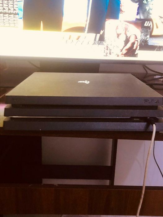 Playstation 4 pro , Ps 4 pro