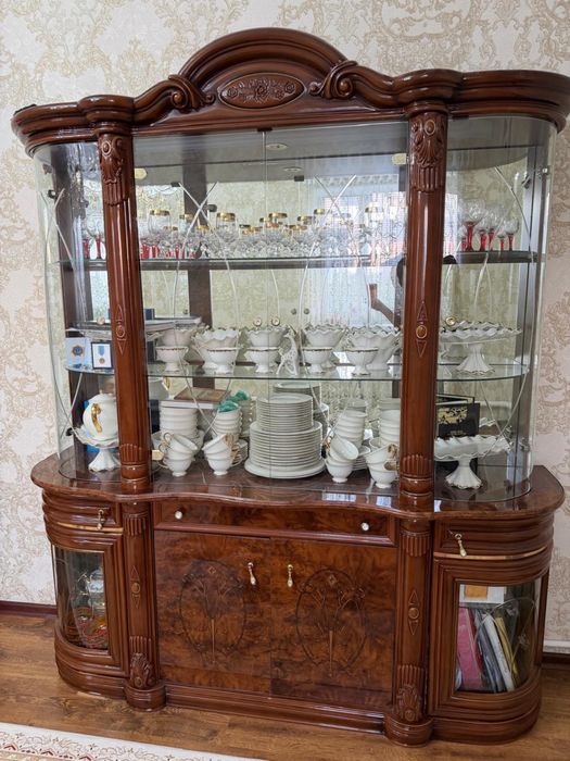 Сервант для гостиной