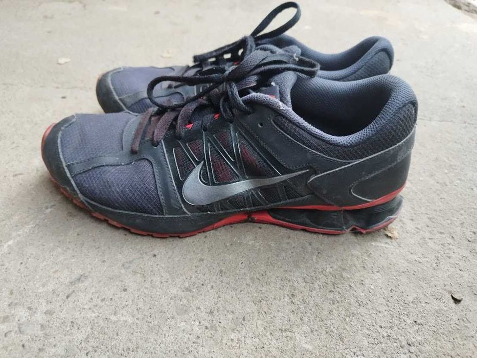 Adidasi NIKE marime 46