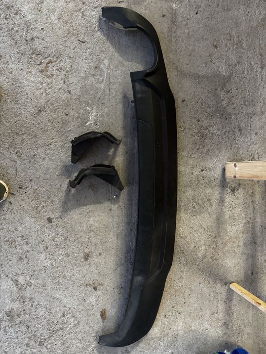 W204 C coupe части карбон дифузьор капак AMG  тунинг аксесоари