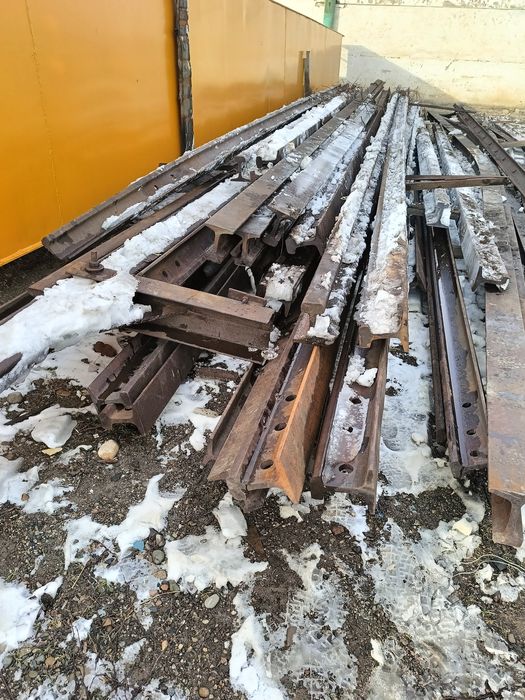 Продаются трубы рельсы уголок швеллер