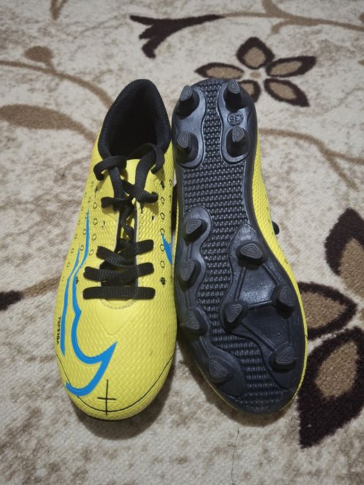Футболни обувки за деца 36 номер