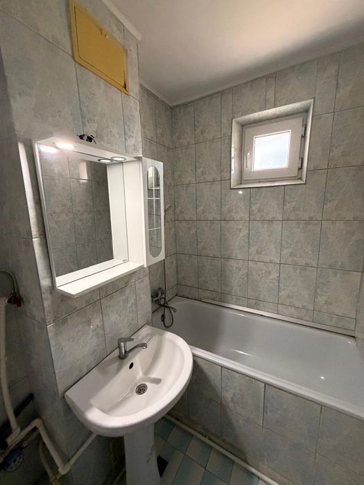 Apartament 2 camere semidecomandat - Micro 17