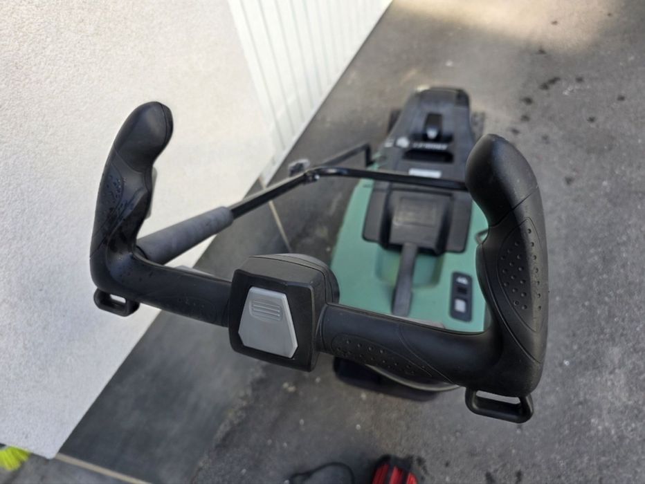 Електрическа косачка с батерия Bosch Pro silence 36-550