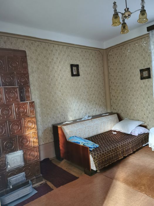 Casă 4 camere, baie, dependinte