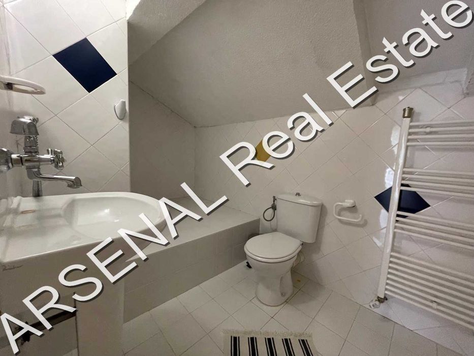 Къща под наем, Симеоново