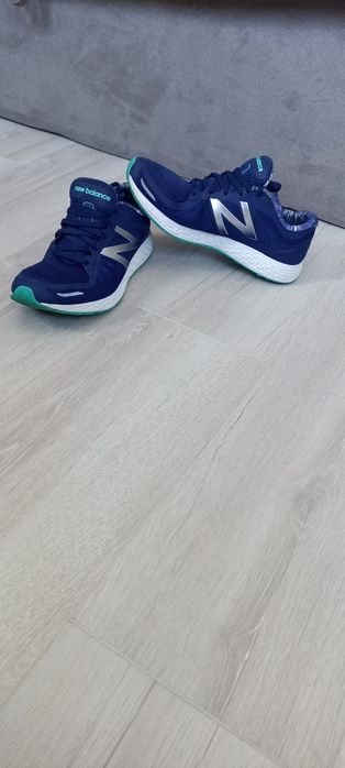 Оригинални дамски маратонки "New Balance" - № 40