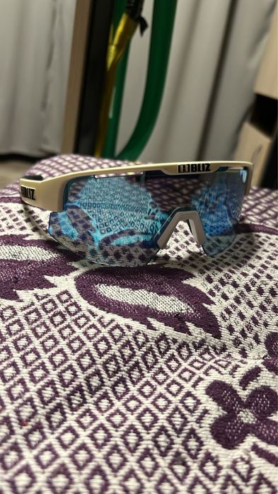 продам очки bliz