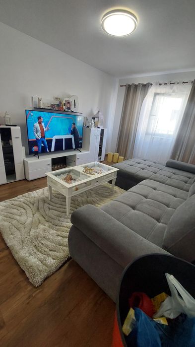 vind apartament cu 2 camere
