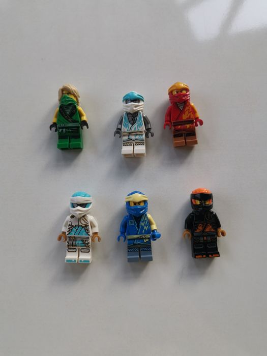 Продавам и заменям Лего/ Lego ninjago фигурки