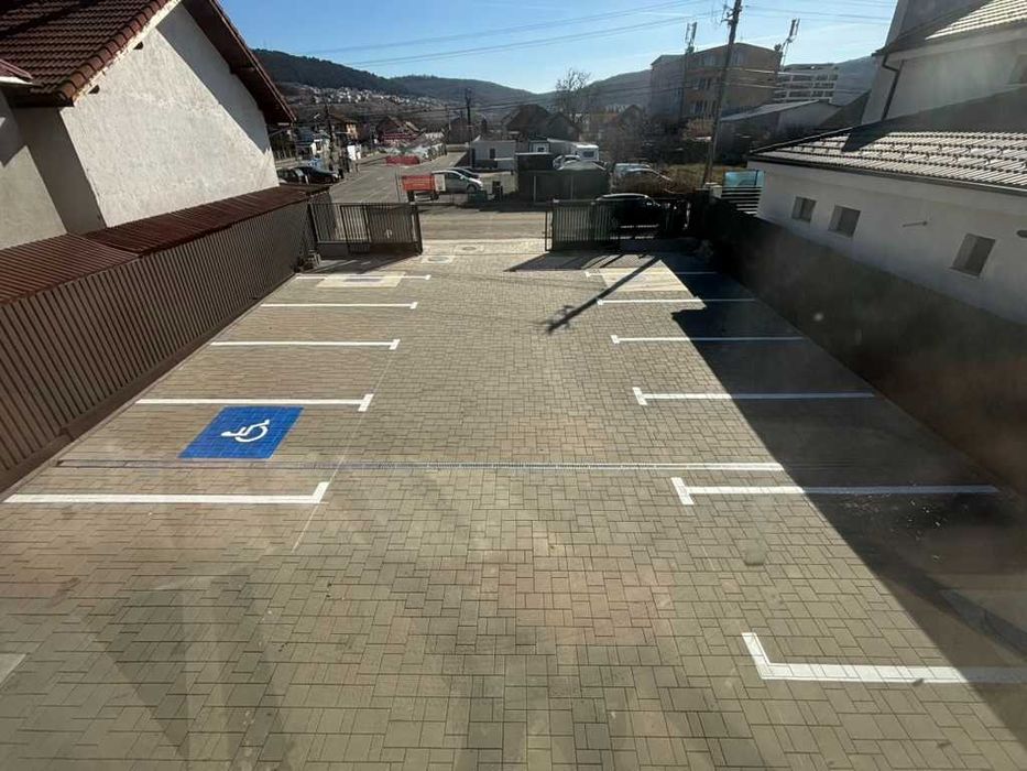 De Inchiriat: Spatiu comercial/Birouri/Clinica 162mp Open Space zona Muzeul Apei
