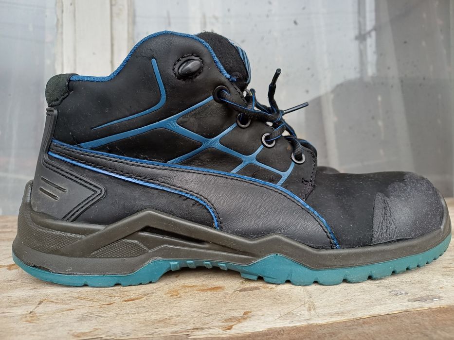 Продавам работни обувки PUMA KRYPTON BLUE MID S3 ESD SRC