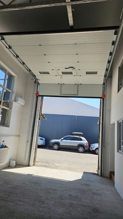 Uși de garaj automate