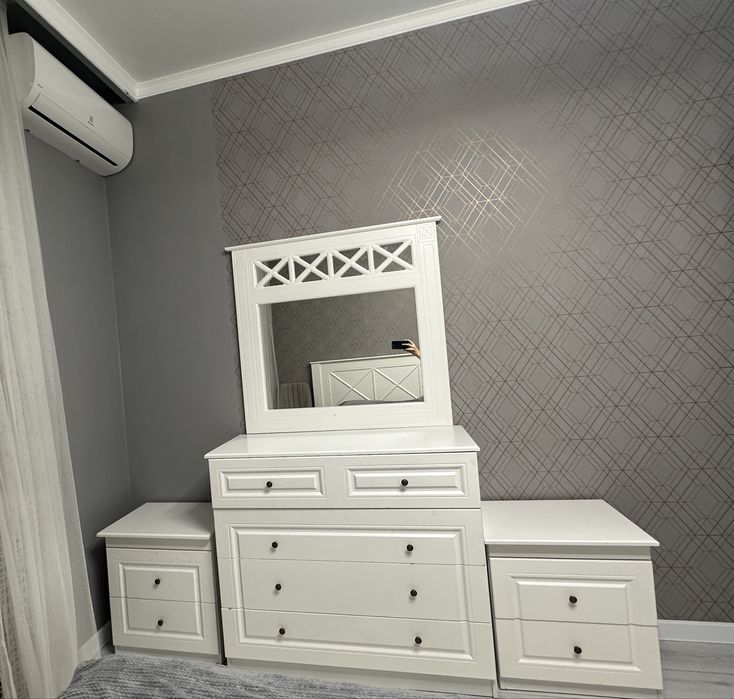 Продам спальный гарнитур