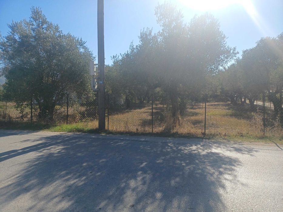 Продава ТОП парцел 300м2 на пътя към плажа Паралия Врасна,Гърция