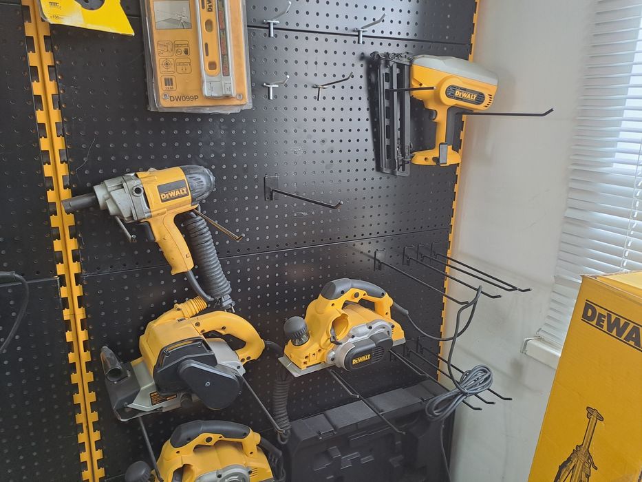 Электрорубанок Макита оригинал