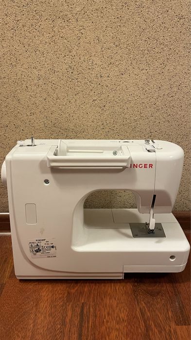 Швейная машинка Singer