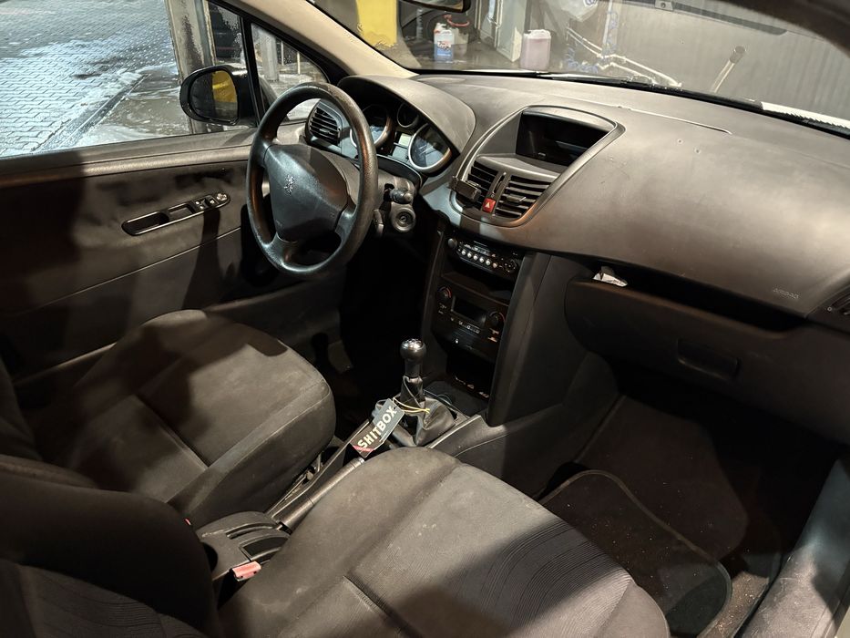 Peugeot 207 1,4hdi pret 999 euro