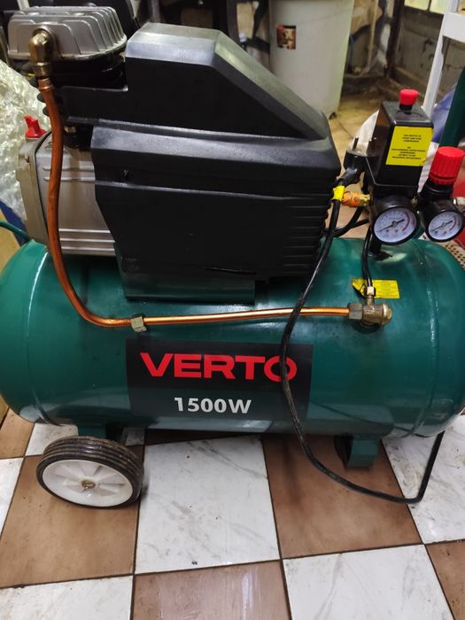 Продавам компресор 50 л. Верто с повреда