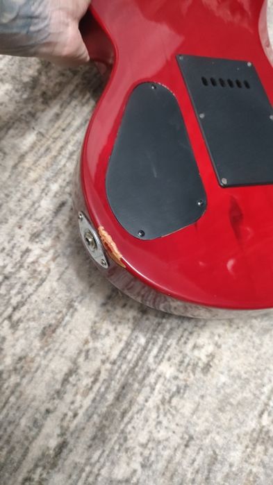 Электрогитара Ashton со встроенным тюнером